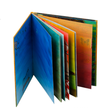Bücher drucken volle farbige glänzende Papierdruckdruck